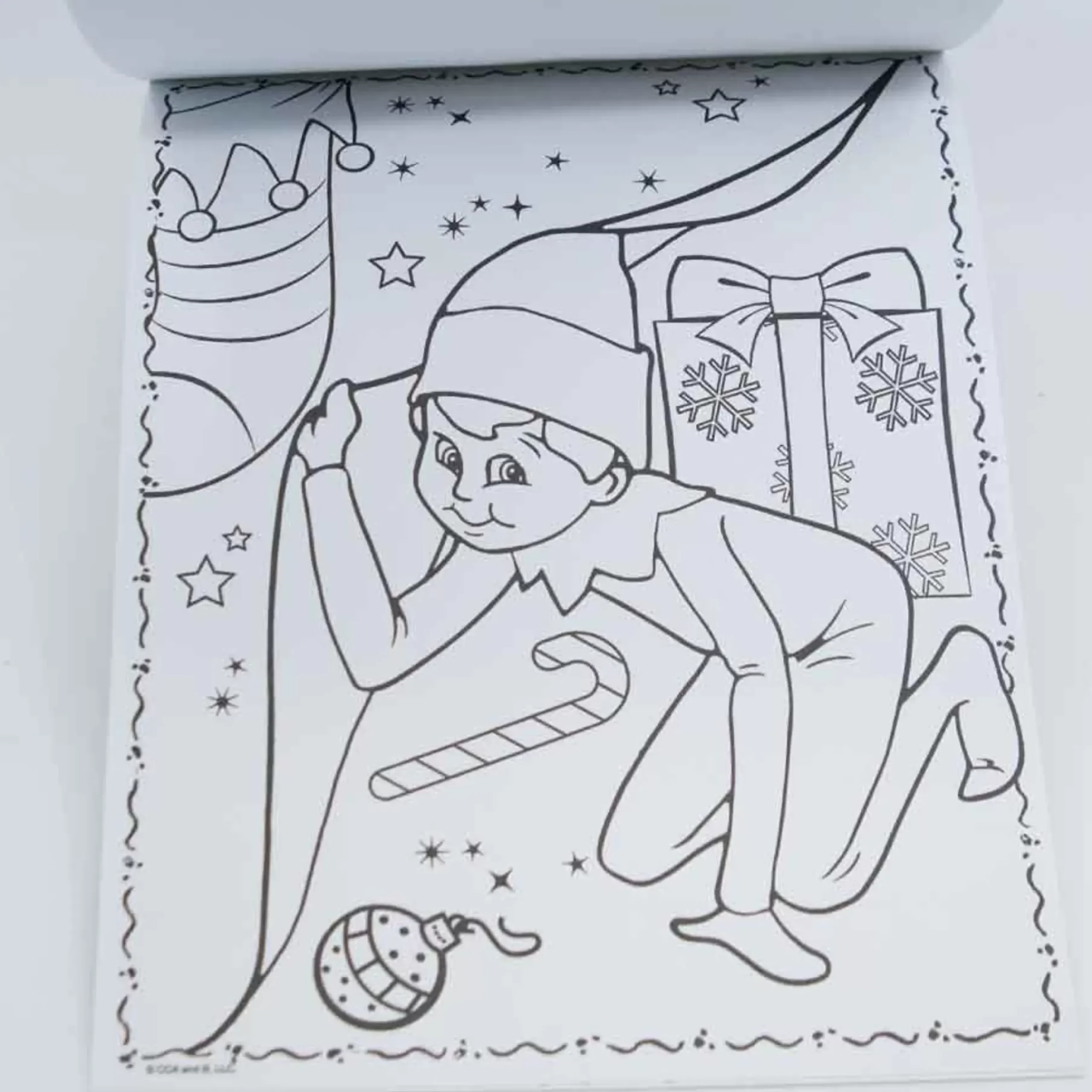 Elf On The Shelf Colour Burst Mess Free Book - 30Cm