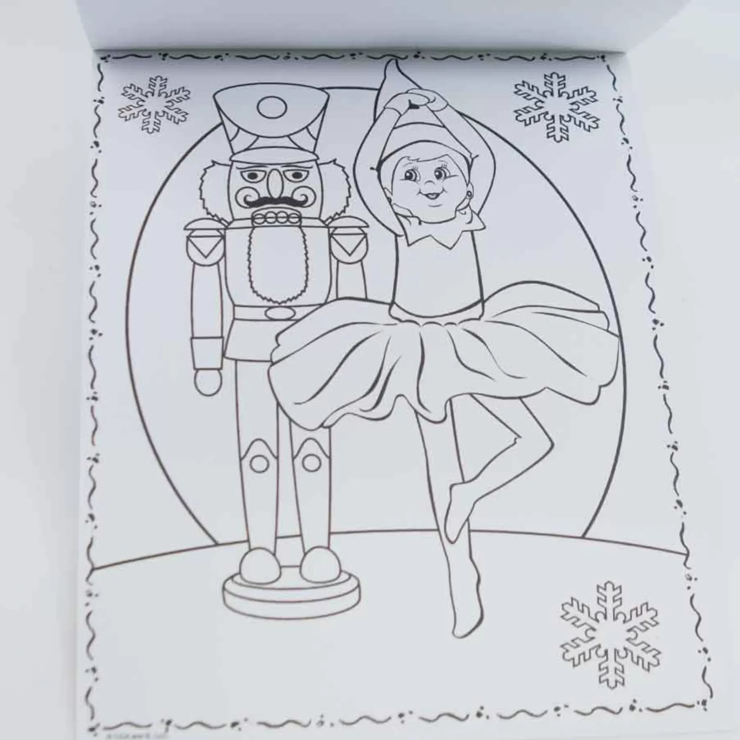 Elf On The Shelf Colour Burst Mess Free Book - 30Cm