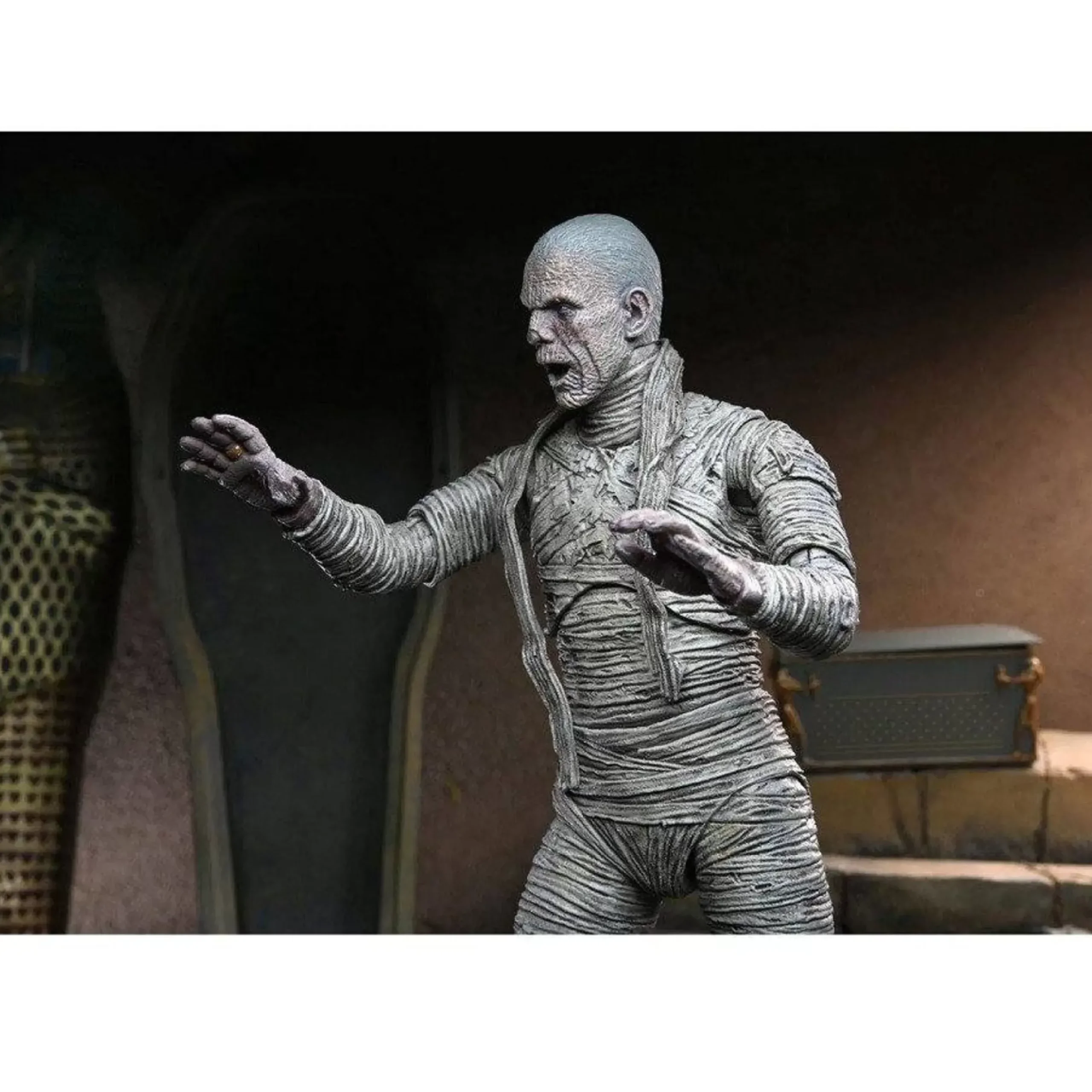 Mummy Ultimate Universal Monsters Action Figure - 18Cm